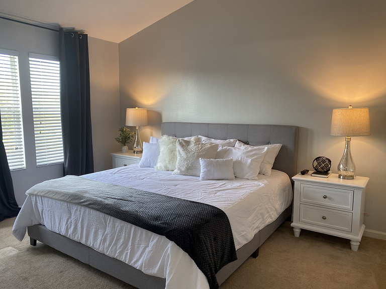 Fabulous, Disney, clubhouse with pool, tennis court and more