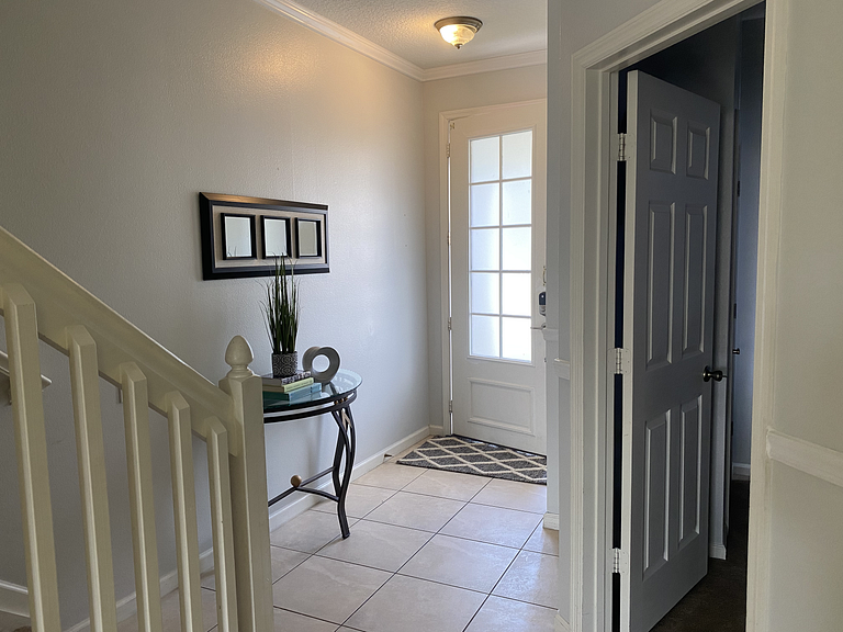 Fabulous, Disney, clubhouse with pool, tennis court and more