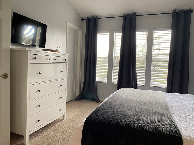Fabulous, Disney, clubhouse with pool, tennis court and more