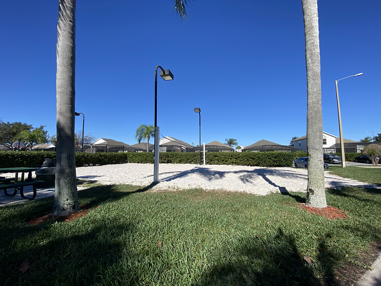 Fabulous, Disney, clubhouse with pool, tennis court and more