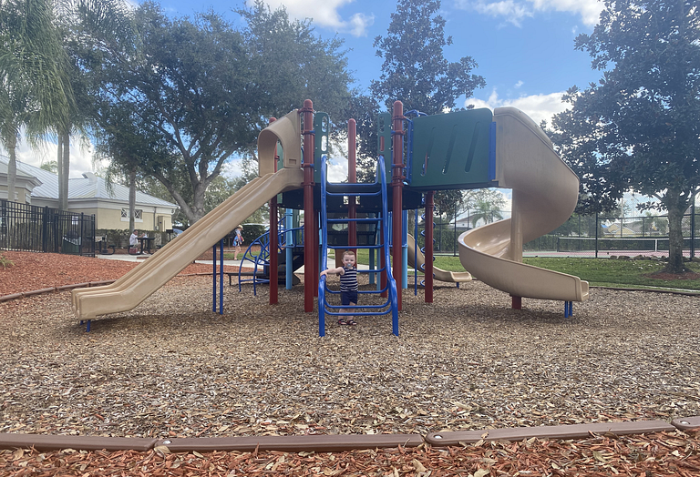 Fabulous, Disney, clubhouse with pool, tennis court and more