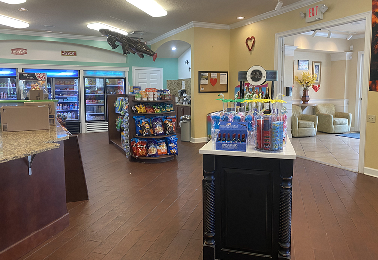 Fabulous, Disney, clubhouse with pool, tennis court and more