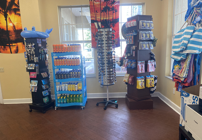 Fabulous, Disney, clubhouse with pool, tennis court and more