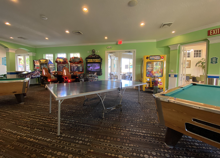 Fabulous, Disney, clubhouse with pool, tennis court and more