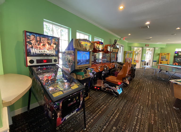 Fabulous, Disney, clubhouse with pool, tennis court and more
