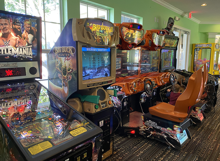 Fabulous, Disney, clubhouse with pool, tennis court and more