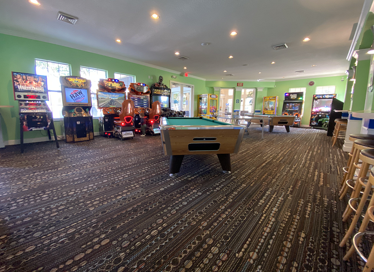Fabulous, Disney, clubhouse with pool, tennis court and more