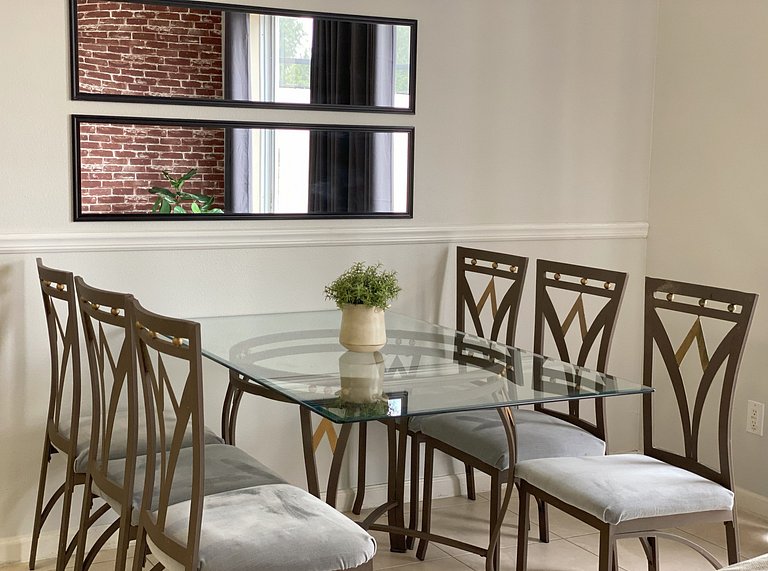 Fabulous, Disney, clubhouse with pool, tennis court and more