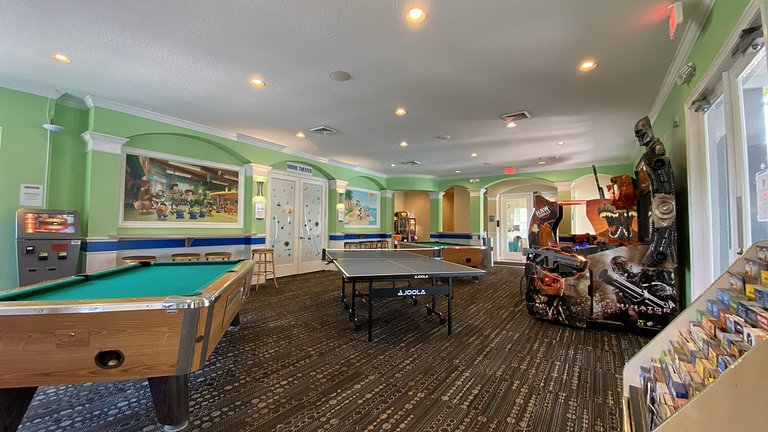Fabulosa, Disney, clube com piscina, quadra de tênis e mais.