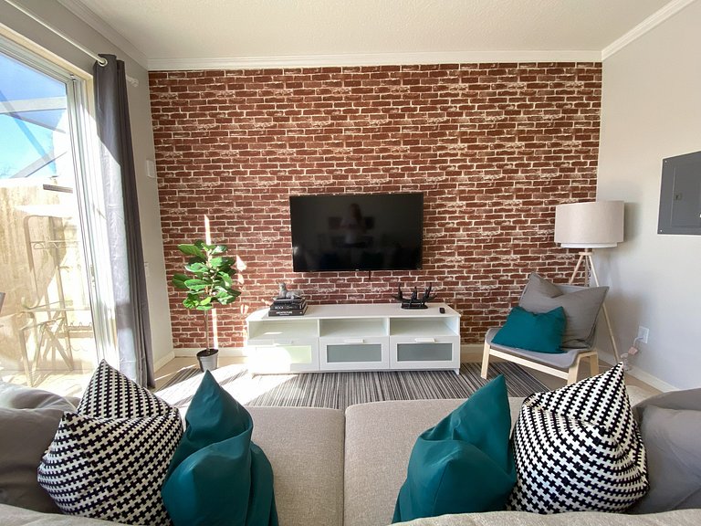Fabulous, Disney, clubhouse with pool, tennis court and more