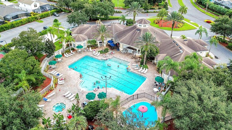 Fabulosa, Disney, clube com piscina, quadra de tênis e mais.