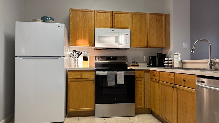 Fabulous, Disney, clubhouse with pool, tennis court and more